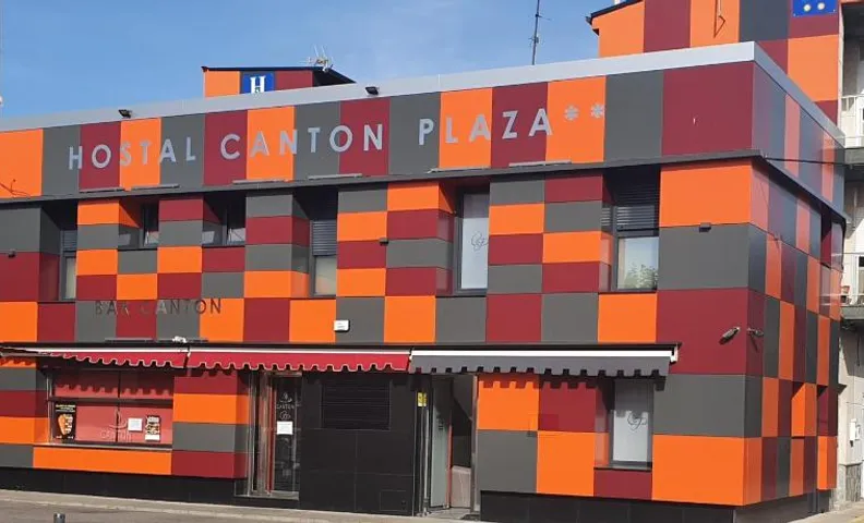 Hostal Canton Plaza