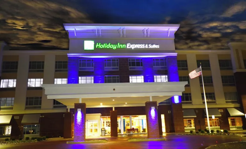 홀리데이 인 익스프레스 & 스위트 톨레도 사우스 - 페리스버그 바이 IHG