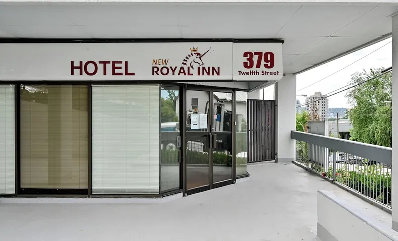 뉴 로얄 인