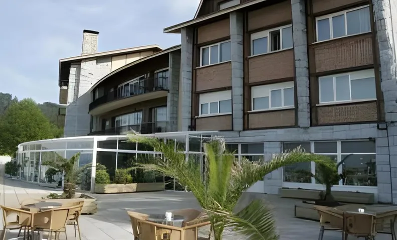 Hotel Silken Palacio Uribarren