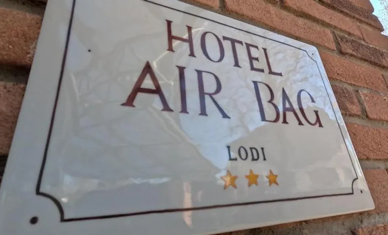Hotel Air Bag