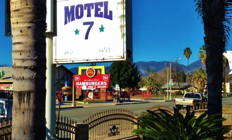 Downtown Motel 7