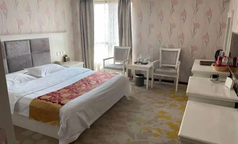 Yingjiang Fortune Theme Hotel