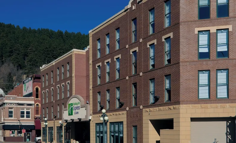 홀리데이 인 익스프레스 호텔 & 스위트 데드우드-골드 더스트 카지노 바이 IHG
