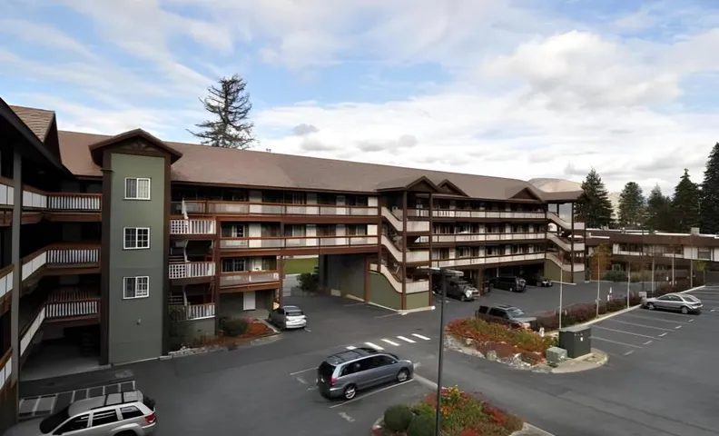 Lakeside Lodge and Suites
