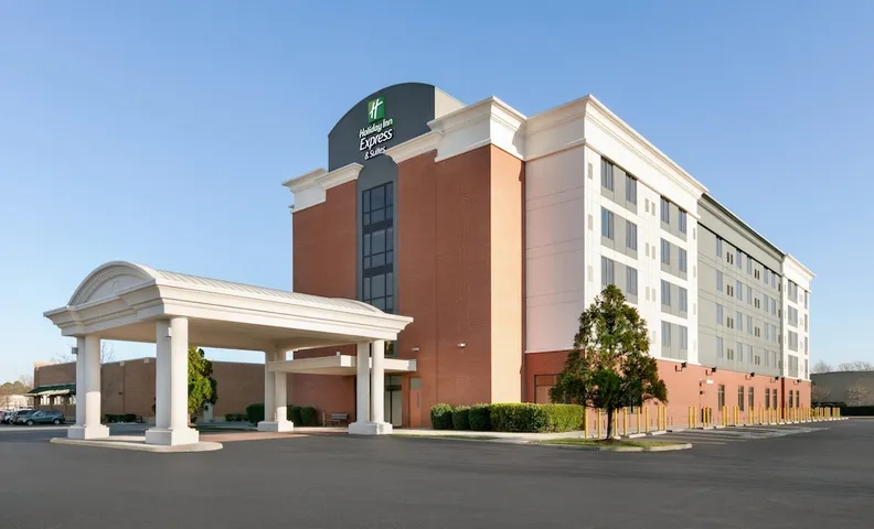 홀리데이 인 익스프레스 호텔 & 스위트 노퍽 에어포트 바이 IHG