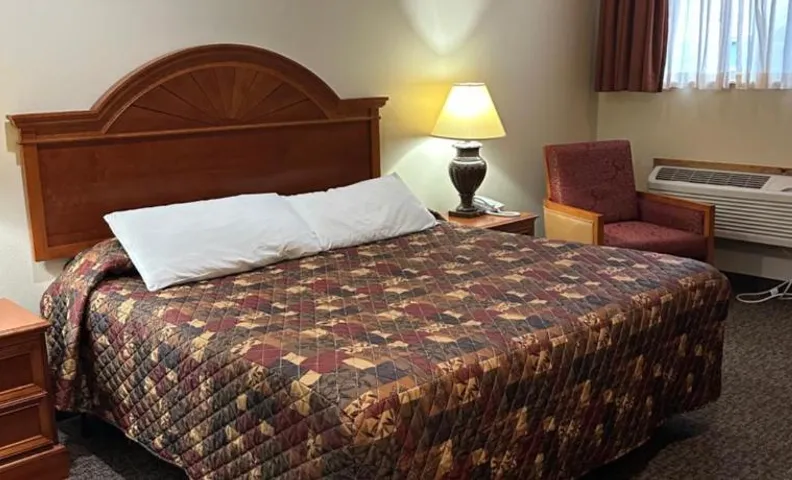 The Rushford Inn