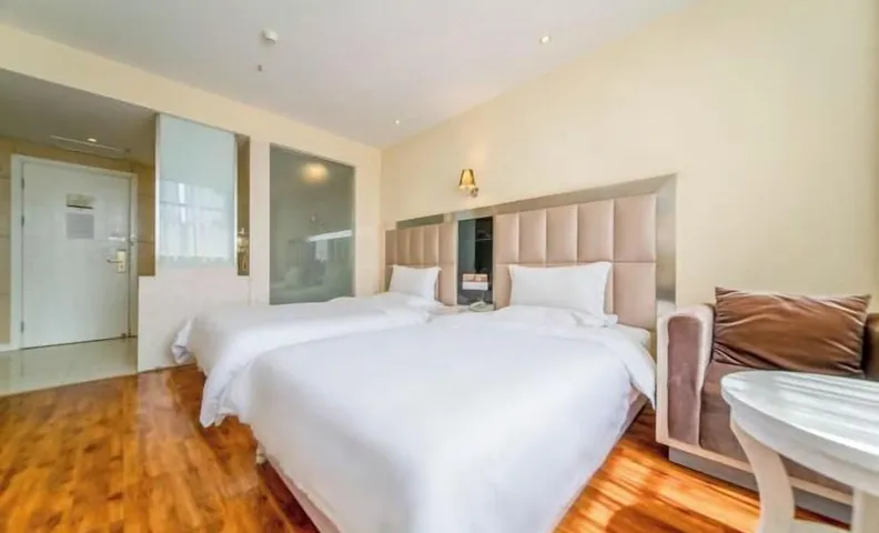 MengDao Holiday Hotel(Yichang China Three Gorges University)