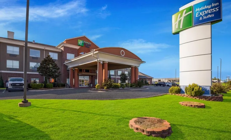 Holiday Inn Express Hotel and Suites Okmulgee By IHG