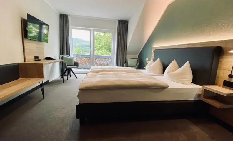 Hotel & Restaurant Kronenhof am Weser-Radweg