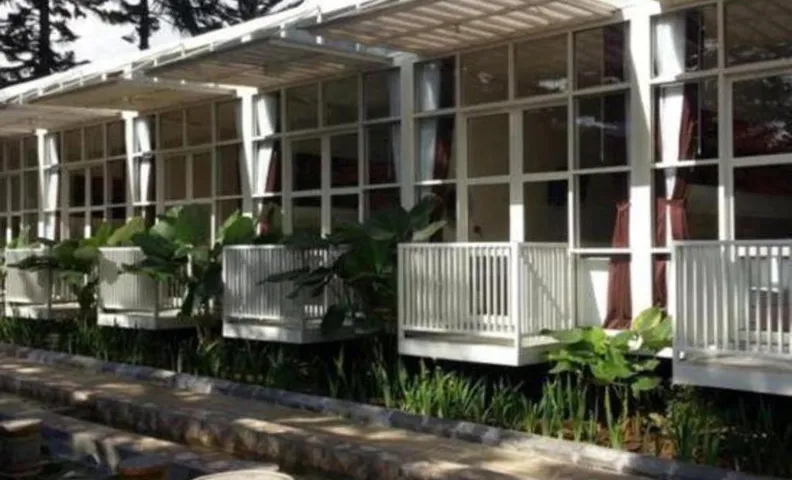 Bukit Cikahuripan Resort