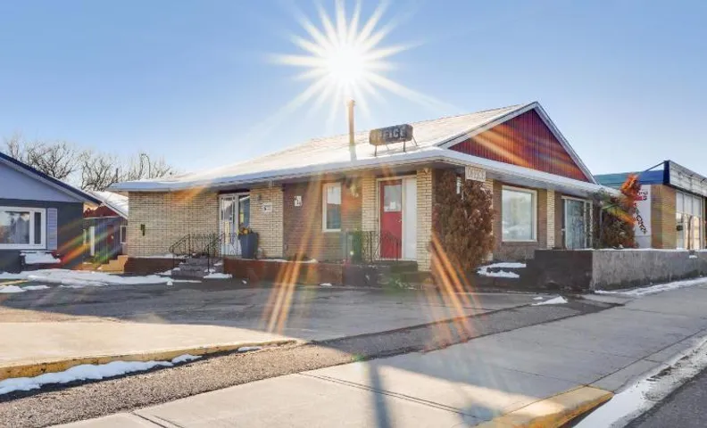 Hotel Bethel - Fort MacLeod, AB