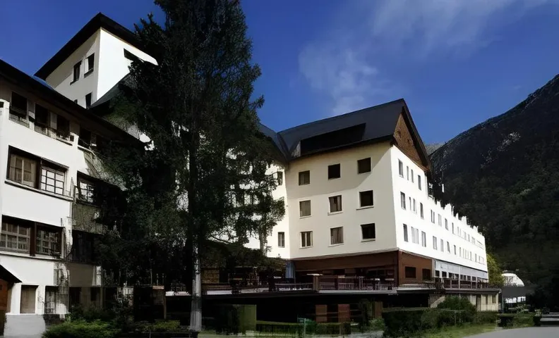 Hotel Manantial