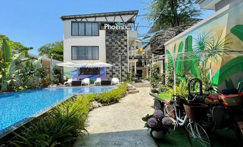 피닉스 민짜우 호텔