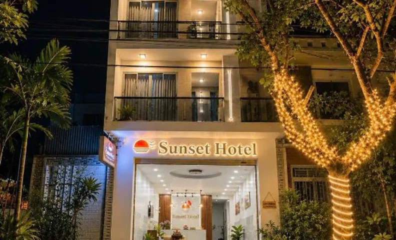 Sunset Phu Yen Beach Hotel