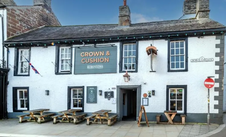Crown and Cushion Appleby