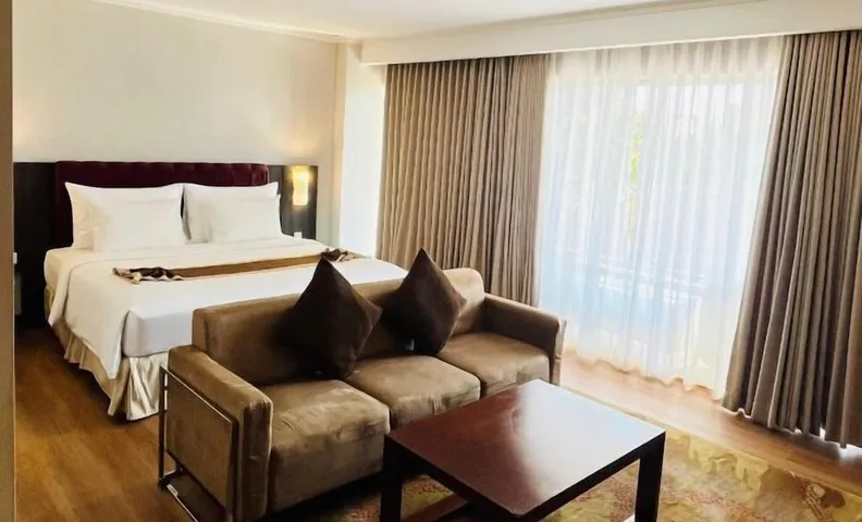 Vrata Hotel Yogyakarta