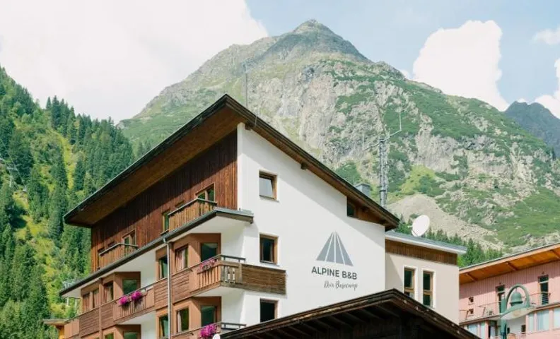 Alpine B&B including summercard