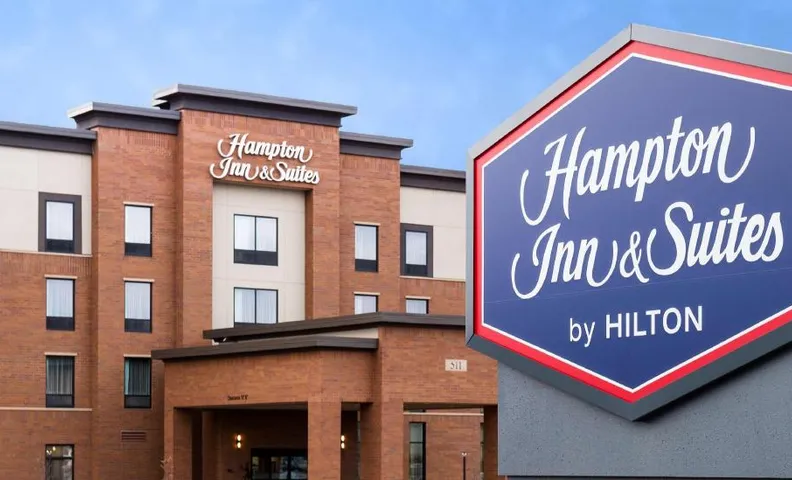Hampton Inn & Suites La Crosse/Downtown, WI