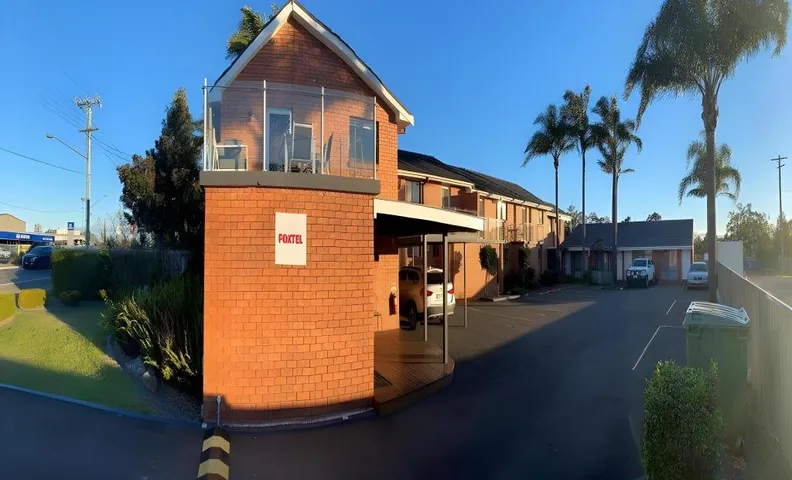Avaleen Lodge Motor Inn