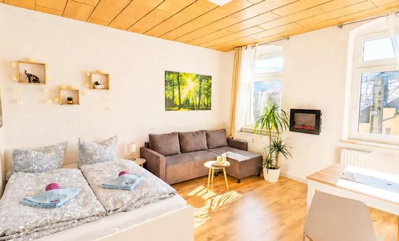 Urlaubsmagie - Ferienwohnung Rothirsch - Garten & Saisonaler Pool - R3
