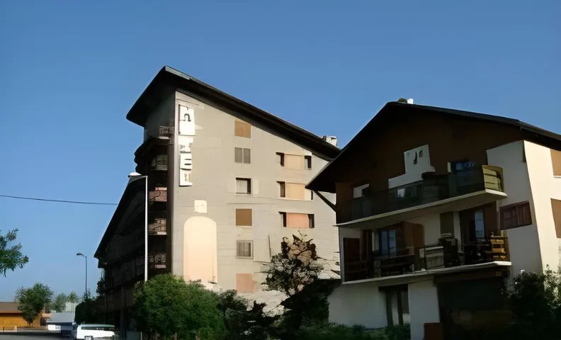 Adonis Valberg Hotel Le Chastellan