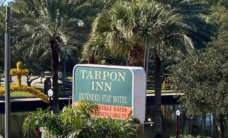 Tarpon Inn