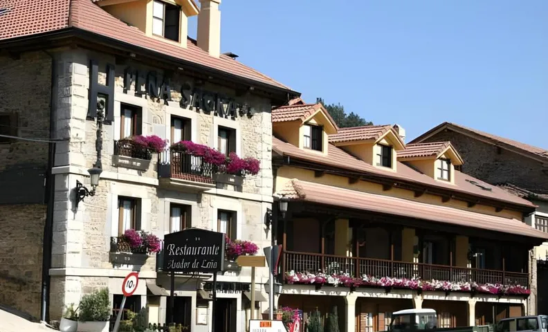 Hosteria Pena Sagra