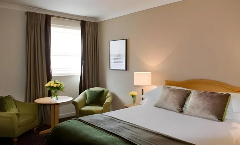 Village Hotel Chester St David's