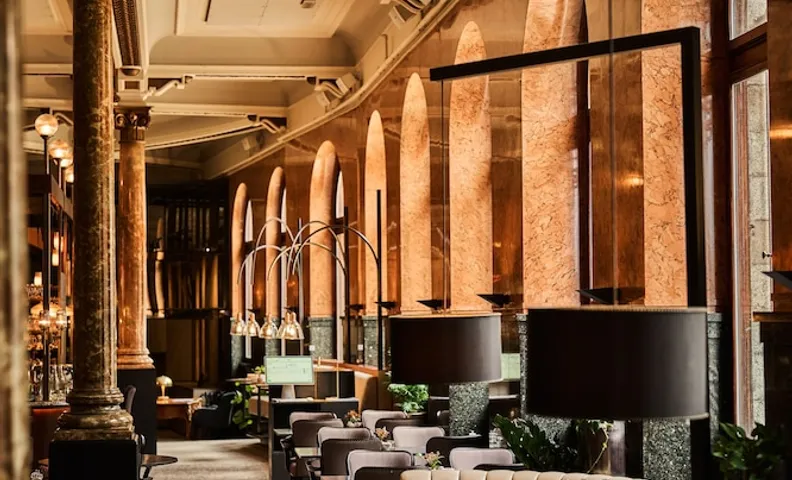 오푸스 XVI, 스몰 럭셔리 호텔스 오브 더 월드 멤버