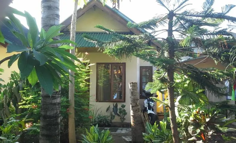 Arnel Bungalows