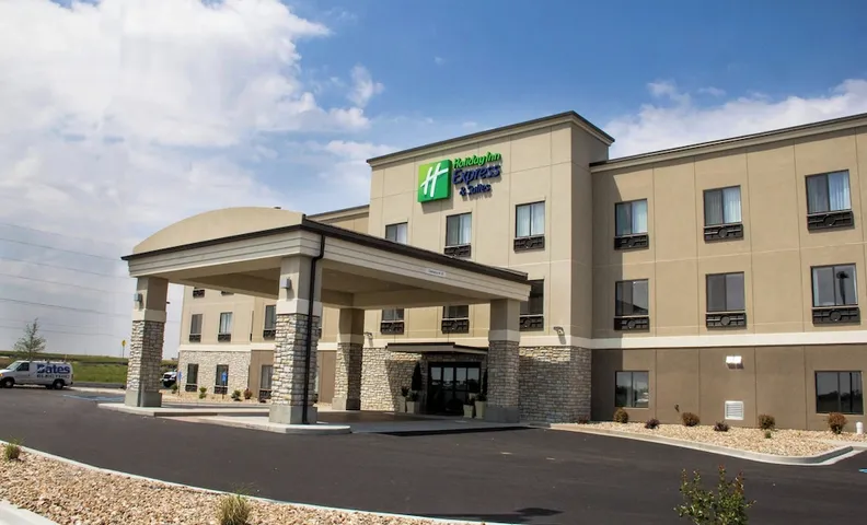 홀리데이 인 익스프레스 & 스위트 시케스턴 사우스웨스트, IHG