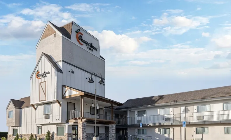 Orange Grove Inn