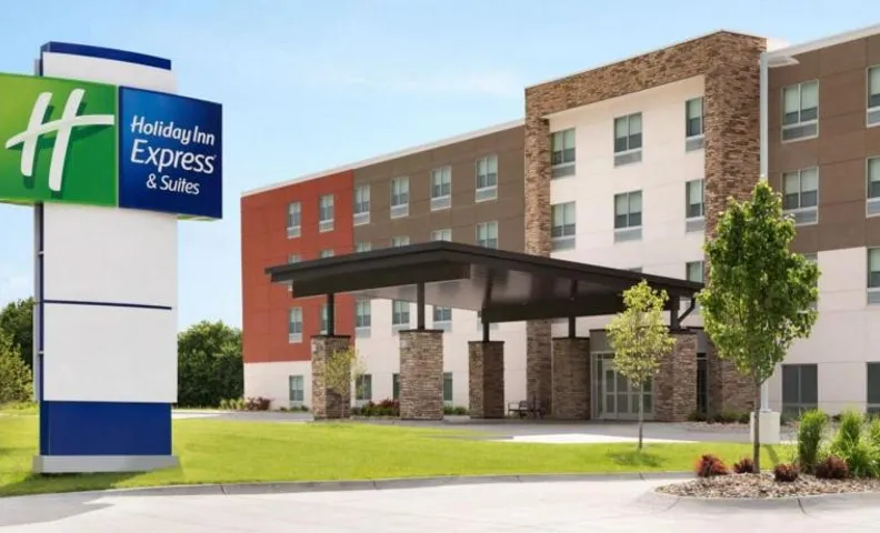 Holiday Inn Express And Suites Tomah By IHG