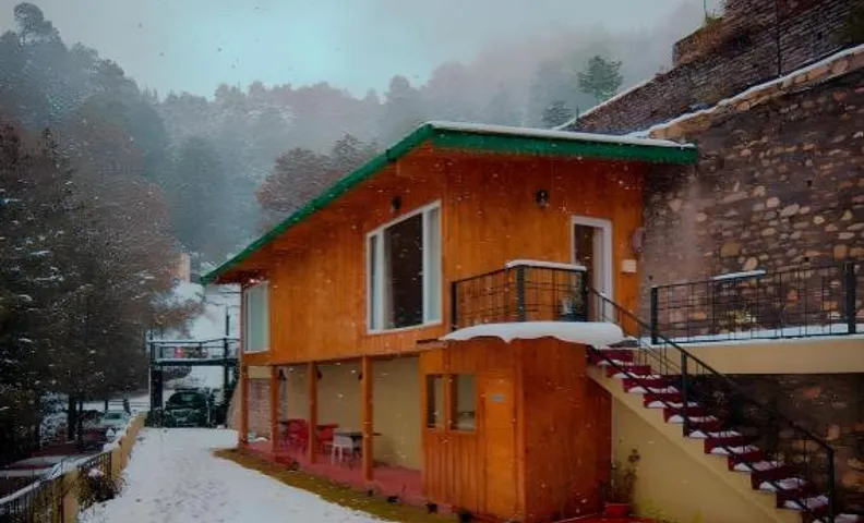 THE HIMALAYAN LIVING WHISLING PINES HOME STAY