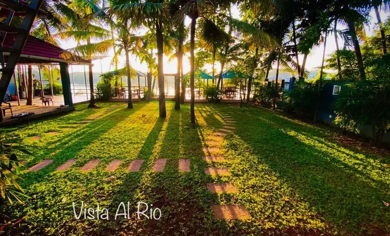 Vista Al Rio