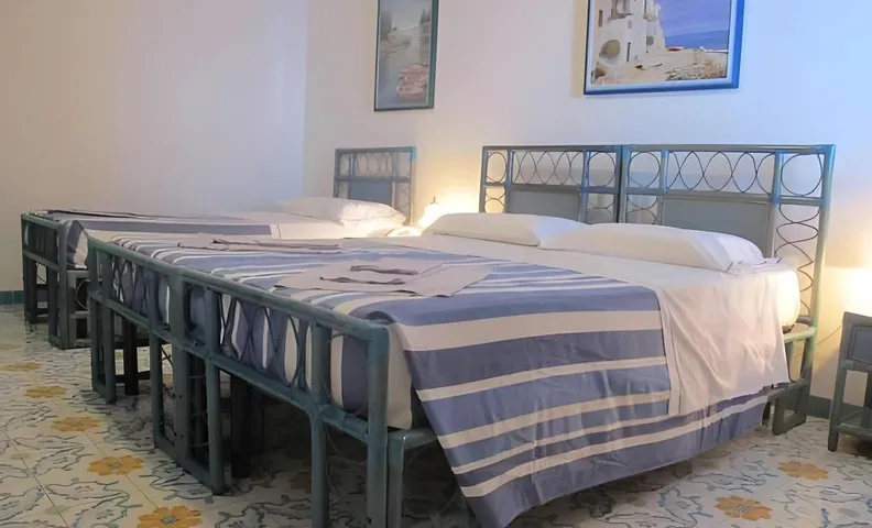 Hotel Phenicusa