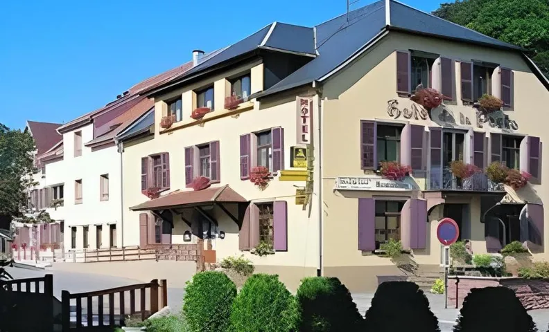 Logis Hotel Restaurant De La Poste et SPA de Montagne