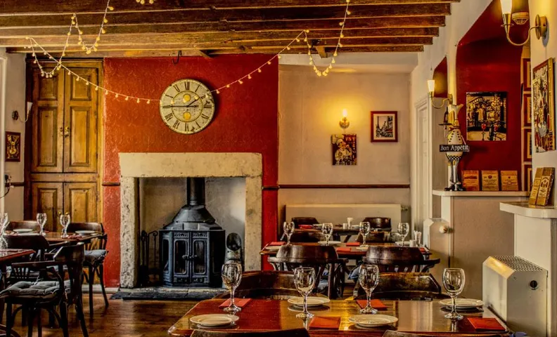 Forresters Bar & Restaurant with Rooms