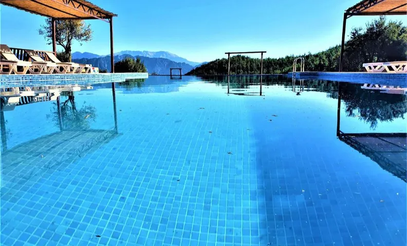 Milyos Hotel