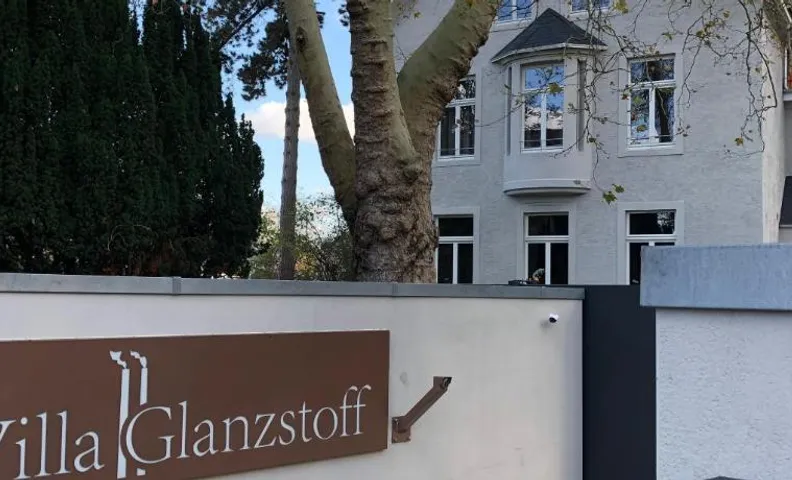 Villa Glanzstoff