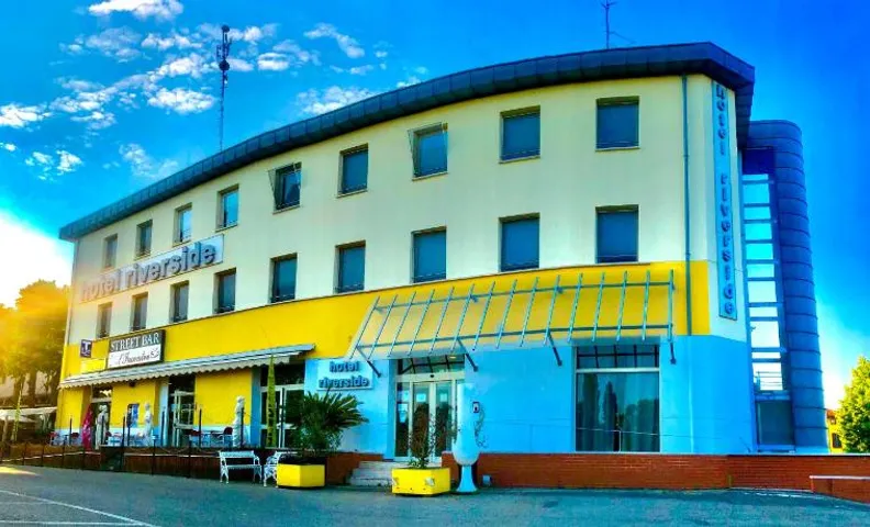 Hotel Riverside
