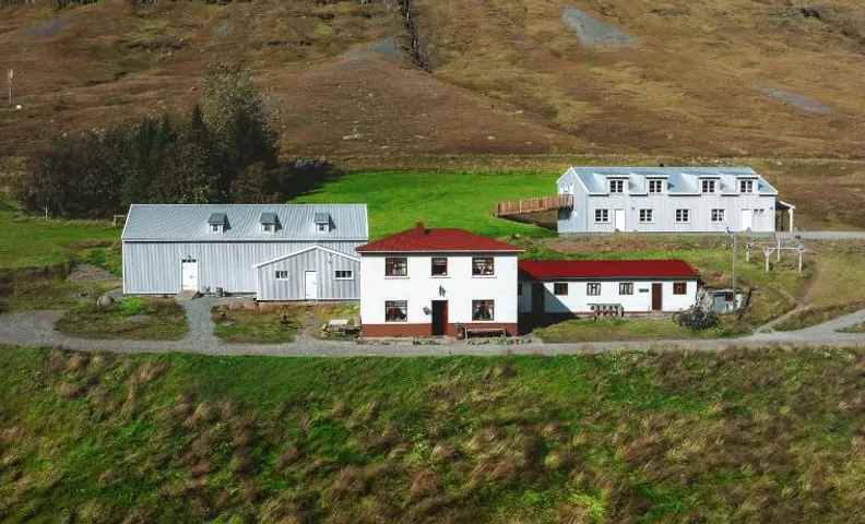 Wilderness Center / Obyggðasetur Islands