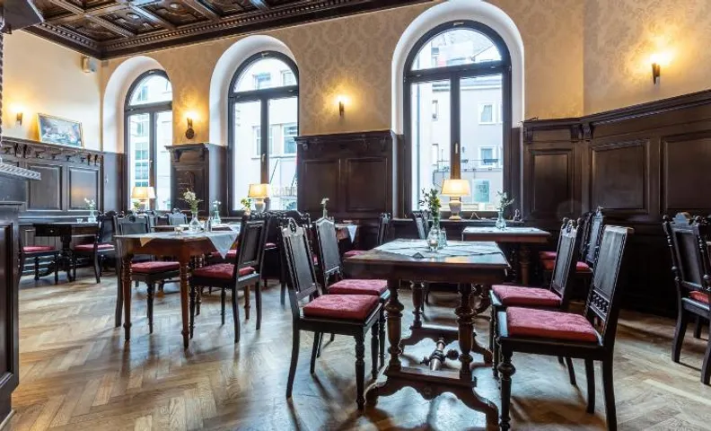 Hotel Mauritius - Im Herzen von Crimmitschau - Frühstück buchbar - Fahrradbox