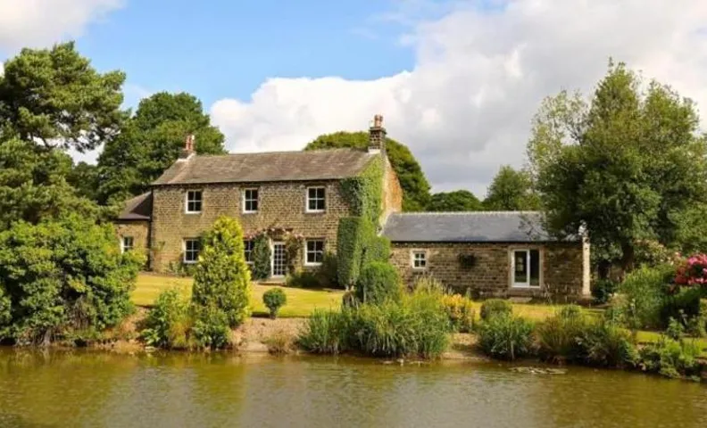 Woodsome Hall Golf Club Cottage on the Course