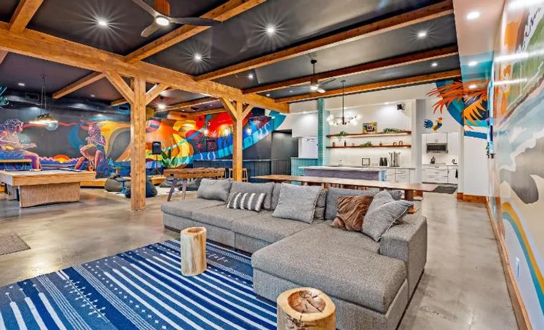 Howzit Hostels Maui