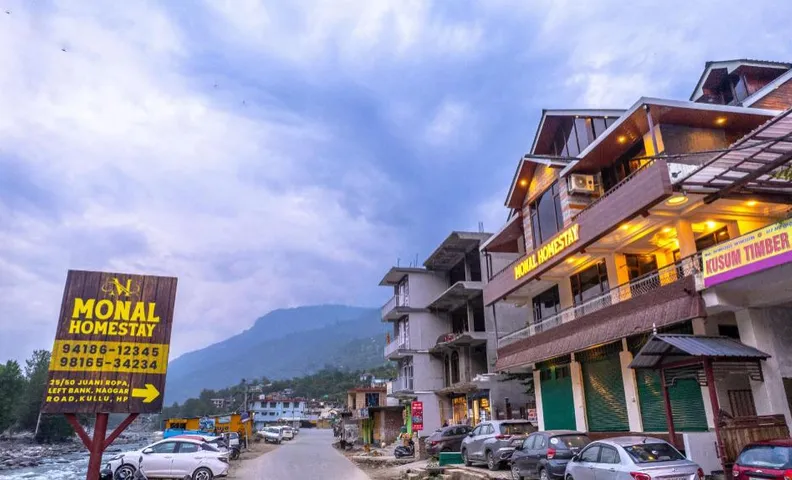 Monal Homestay