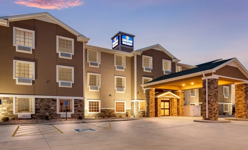 Cobblestone Hotel & Suites - Cozad