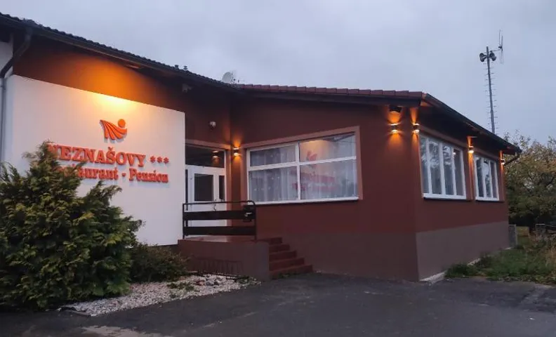 NEZNAŠOVY Restaurant - Penzion - Wellness - Sauna - SPA