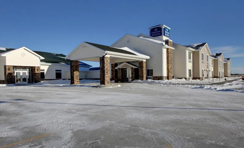 Cobblestone Inn & Suites - Bottineau